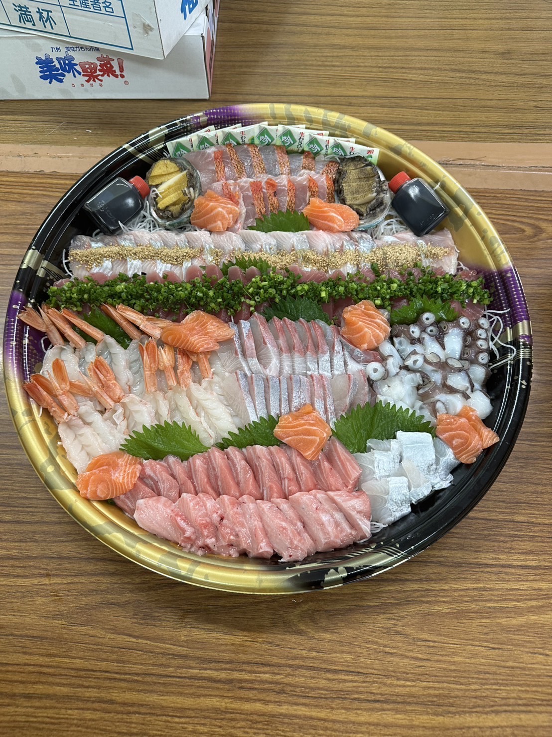 刺身盛り皿　8枚 お盆用 鉢盛りと刺身盛り合わせのご予約承ります - 溝口魚屋｜佐賀